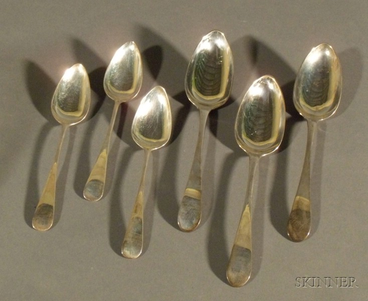 Appraisal: Twenty-four Scottish George III Silver Spoons Edinburgh comprising a set