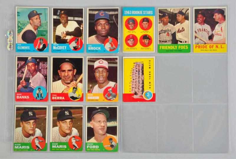 Appraisal: Lot of Topps Baseball Cards Description Includes many HOFers like