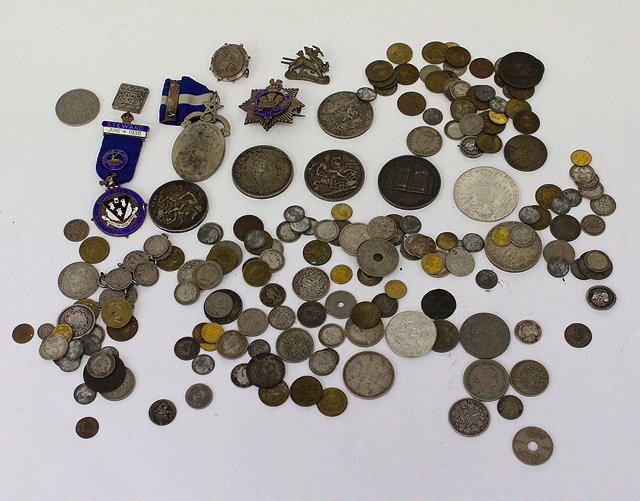 Appraisal: A LARGE SELECTION OF GB PRE-DECIMAL COINS Victorian commemorative crowns