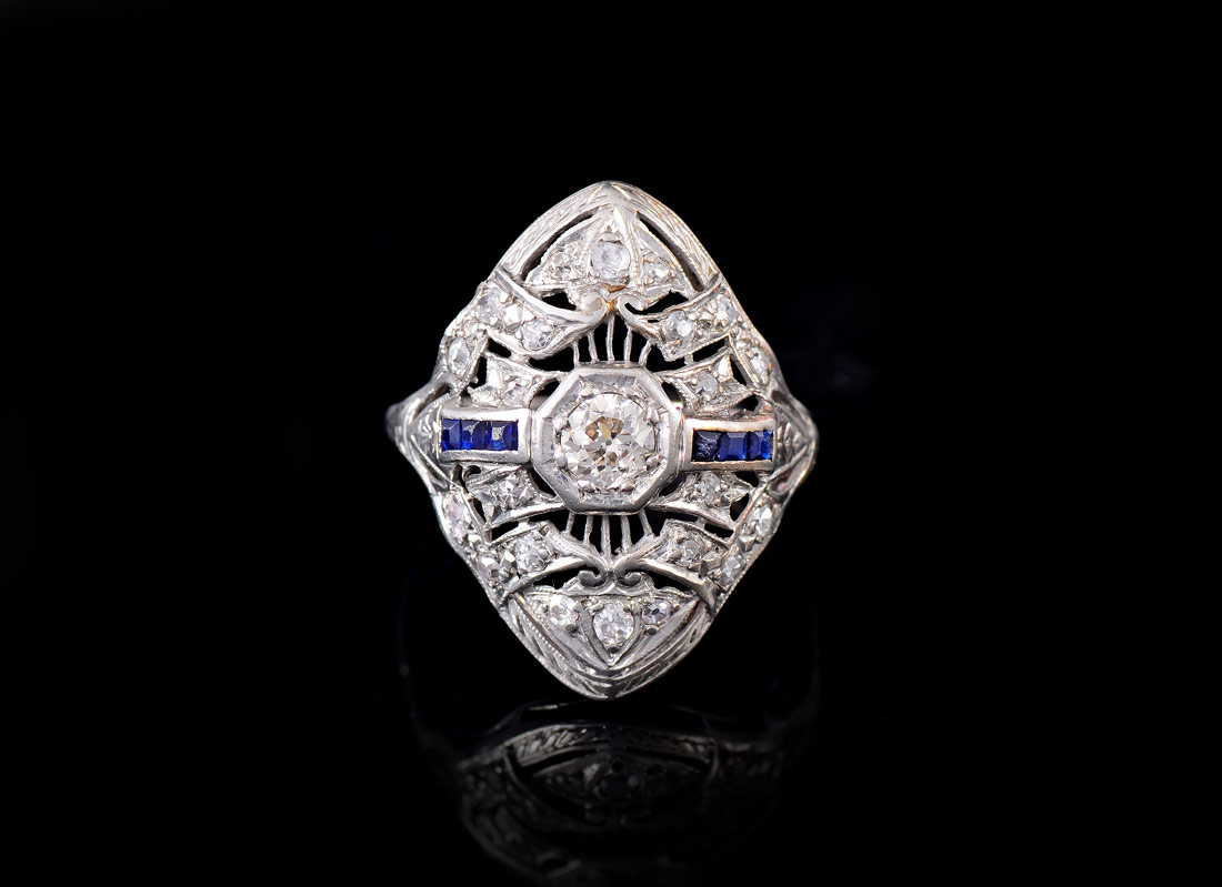 Appraisal: ART DECO PLATINUM FILIGREE DIAMOND RING Art Deco period ring