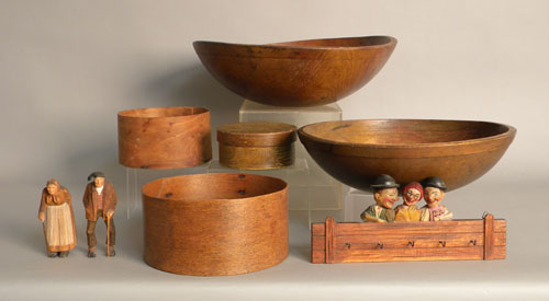 Appraisal: Two wooden bowls three bentwood cheese boxes a basket and