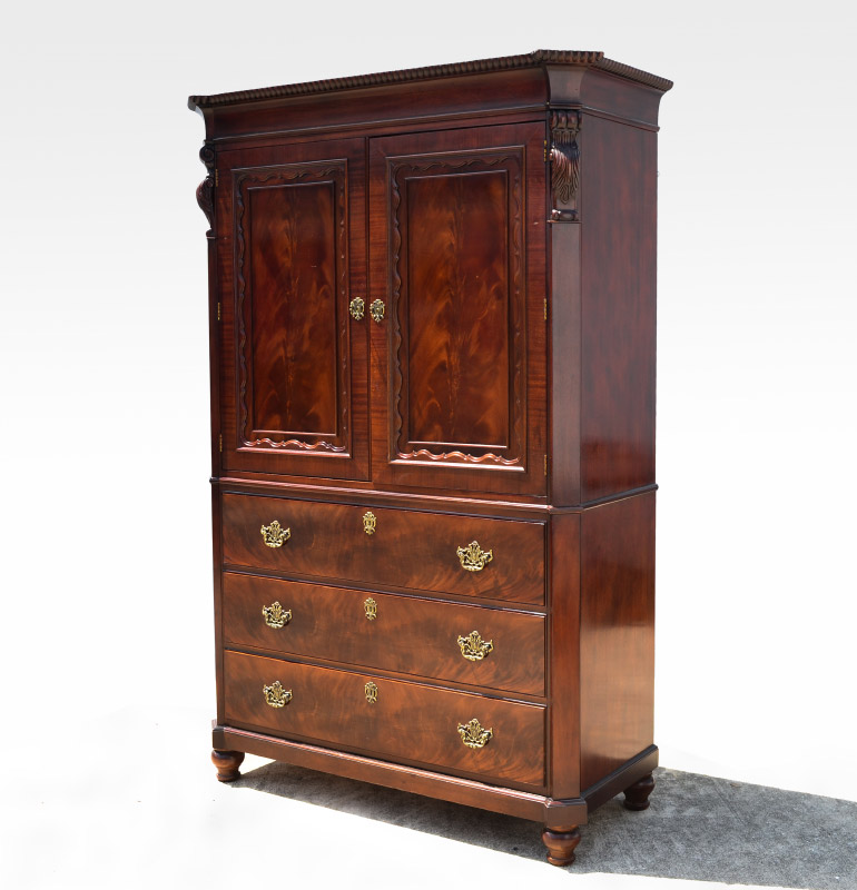 Appraisal: HENREDON MAHOGANY CABINET Richly grained mahogany media center cabinet doors