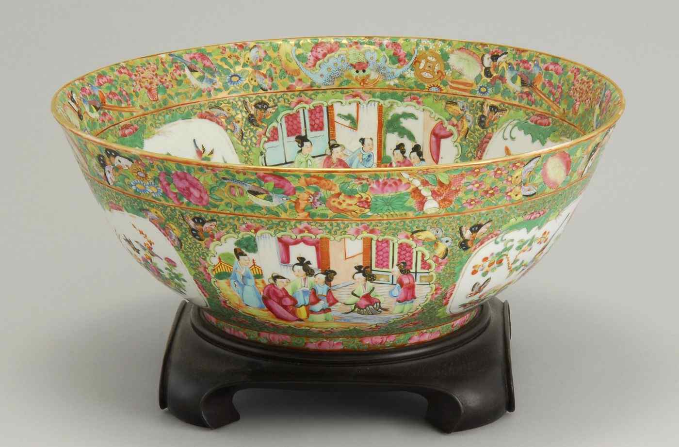 Appraisal: CHINESE EXPORT ROSE MEDALLION PORCELAIN PUNCH BOWLCirca On a carved