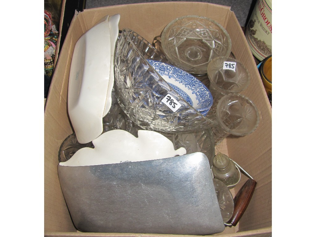 Appraisal: Box of assorted ceramics and glass