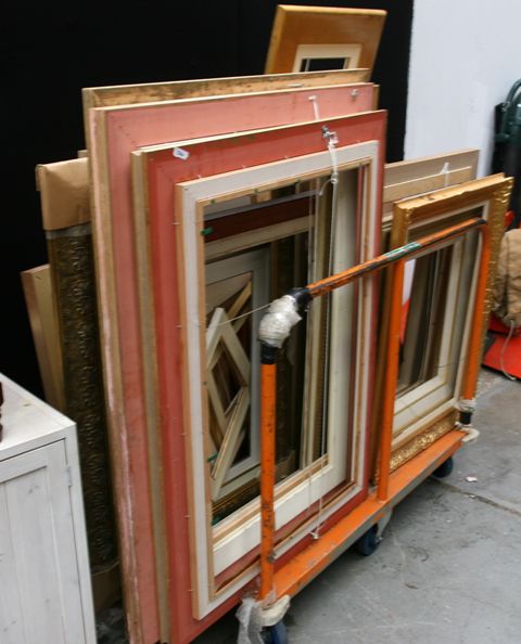 Appraisal: A large quantity of various picture frames