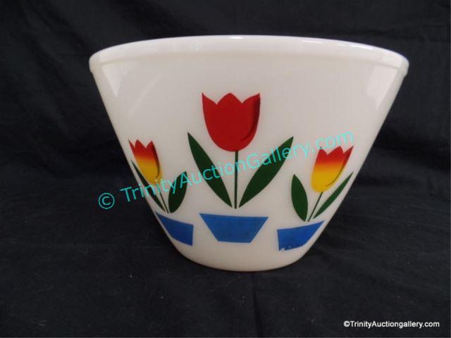 Appraisal: Tulips on Ivory Anchor Hocking Fire King Lg Bowl This