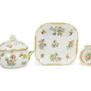 Appraisal: Three Herend Queen Victoria Porcelain Articles th Century comprising a