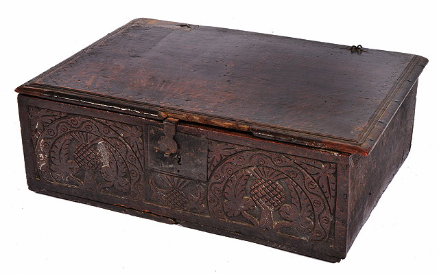 Appraisal: A TH OR TH CENTURY OAK BIBLE BOX with zigzag