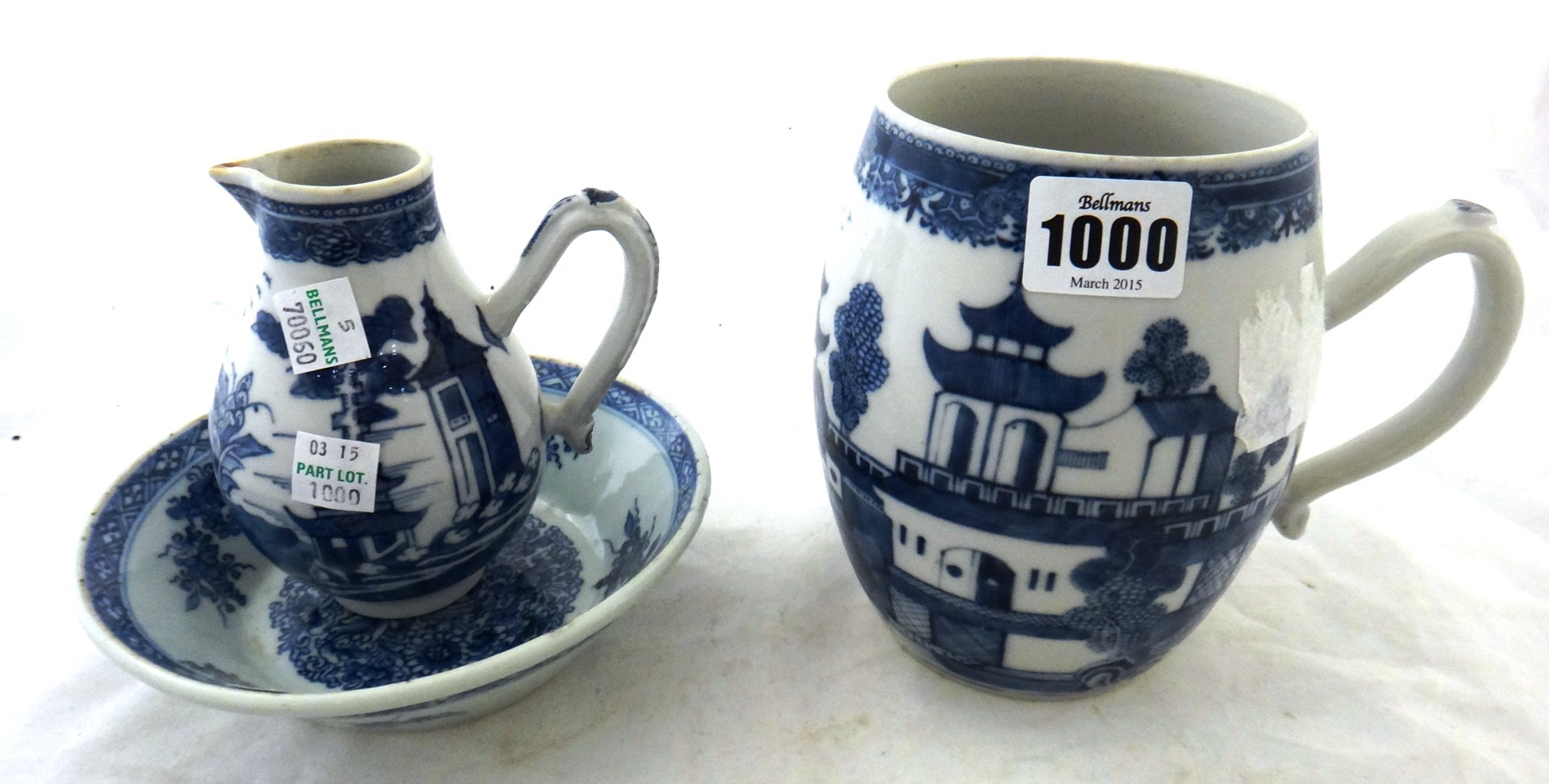 Appraisal: Three items of Chinese blue and white export porcelain Qianlong