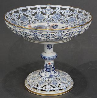 Appraisal: Meissen porcelain compote executed in the Asian taste having a