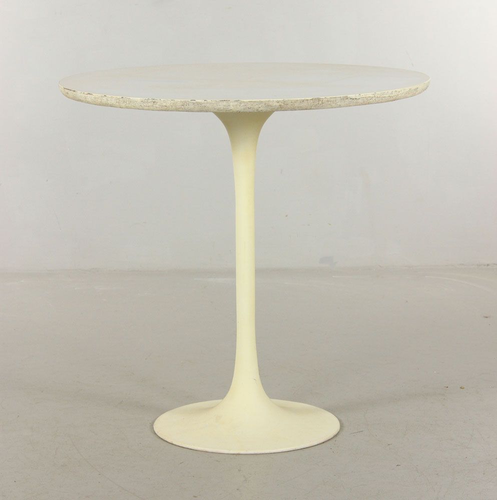 Appraisal: - Saarinen Tulip Table Eero Saarinen tulip table enameled metal