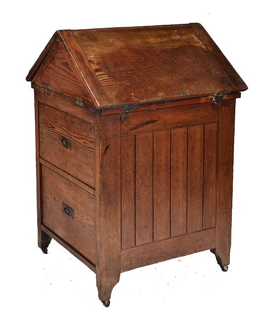 Appraisal: A VICTORIAN PITCH PINE SADDLE HORSE with hinged top opening