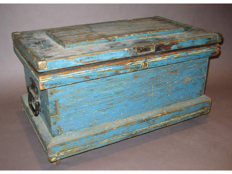 Appraisal: AMERICAN TH CENTURY PAINTED PINE MINIATURE TRUNK Allover blue painted