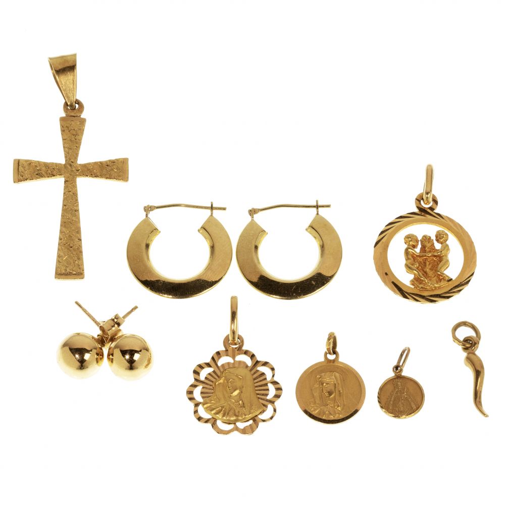 Appraisal: K AND K YELLOW GOLD JEWELRY ASSORTMENT items including a