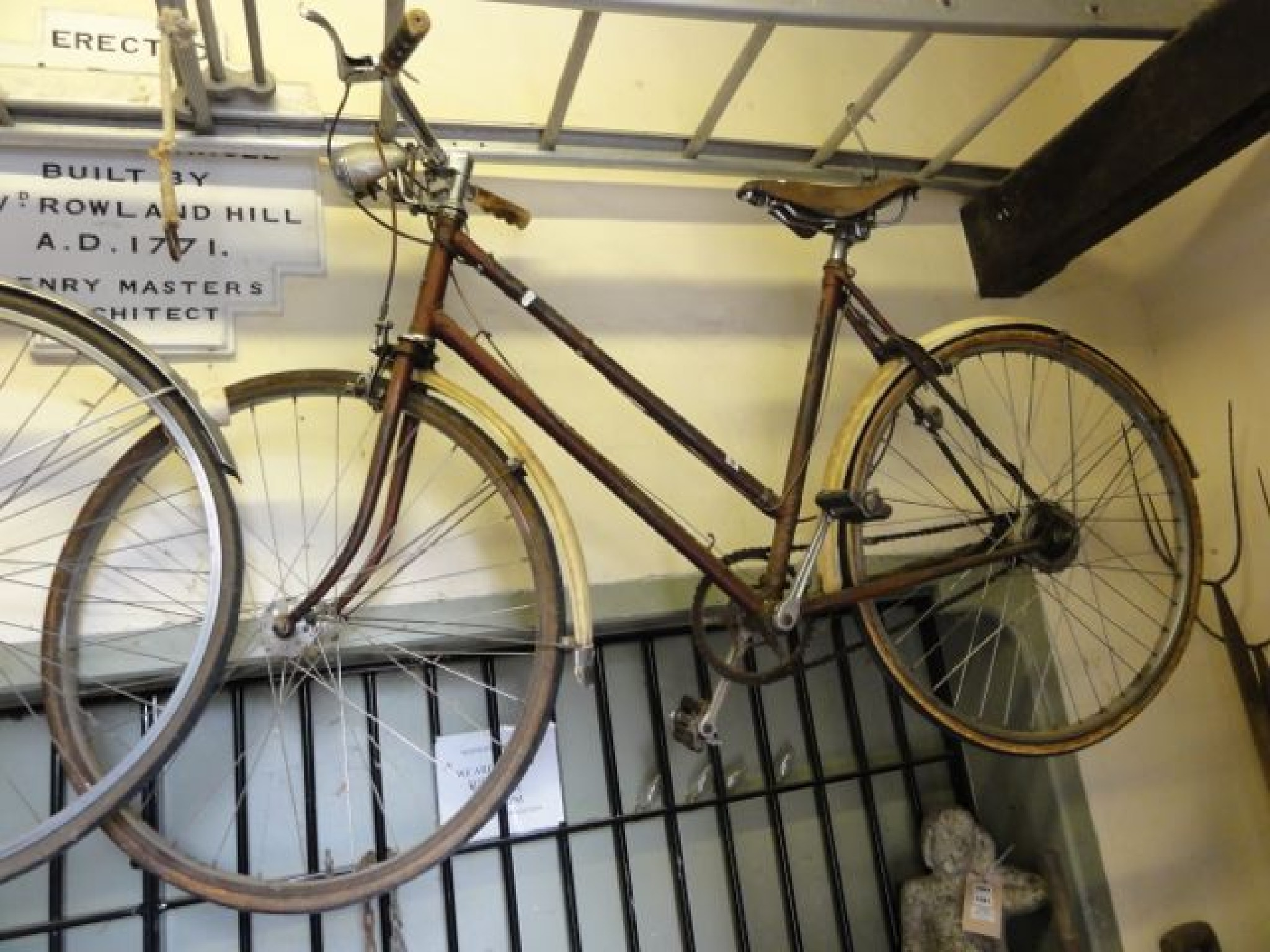 Appraisal: A vintage Humber Clipper ladies bicycle with tan leather Brooks