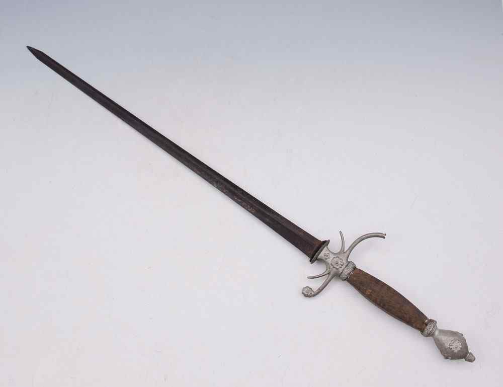 Appraisal: REVOLUTIONARY WAR ERA FRENCH SHORT SWORD Circa 's- 's representative