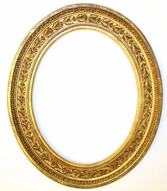 Appraisal: A TH CENTURY OVAL GILT FRAME the border moulded with