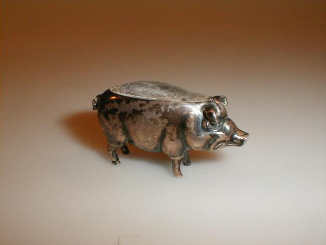 Appraisal: An Edwardian silver pig pin cushion Birmingham