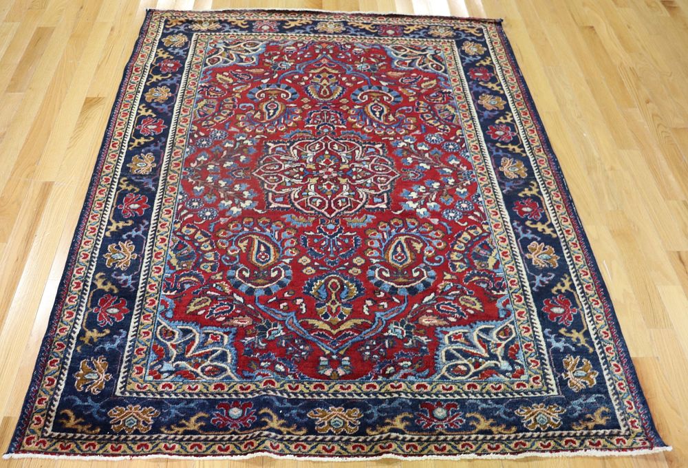 Appraisal: Antique And Finely Hand Woven Sarouk Style Carpet Nice pile