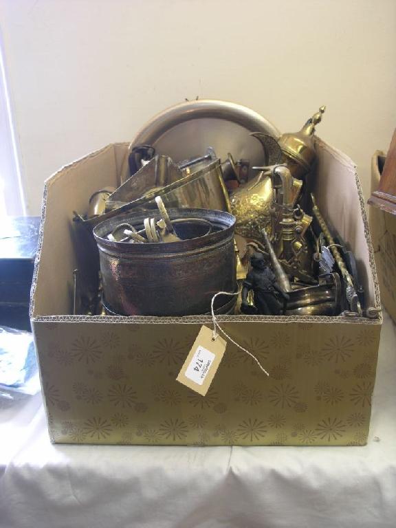 Appraisal: A quantity of ornamental brass and copper including a large