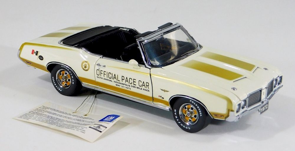 Appraisal: Franklin Mint Oldsmobile Indy Pace Car Model United States Contemporary