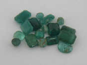 Appraisal: A quantity of loose polished emeralds total weight approx cts