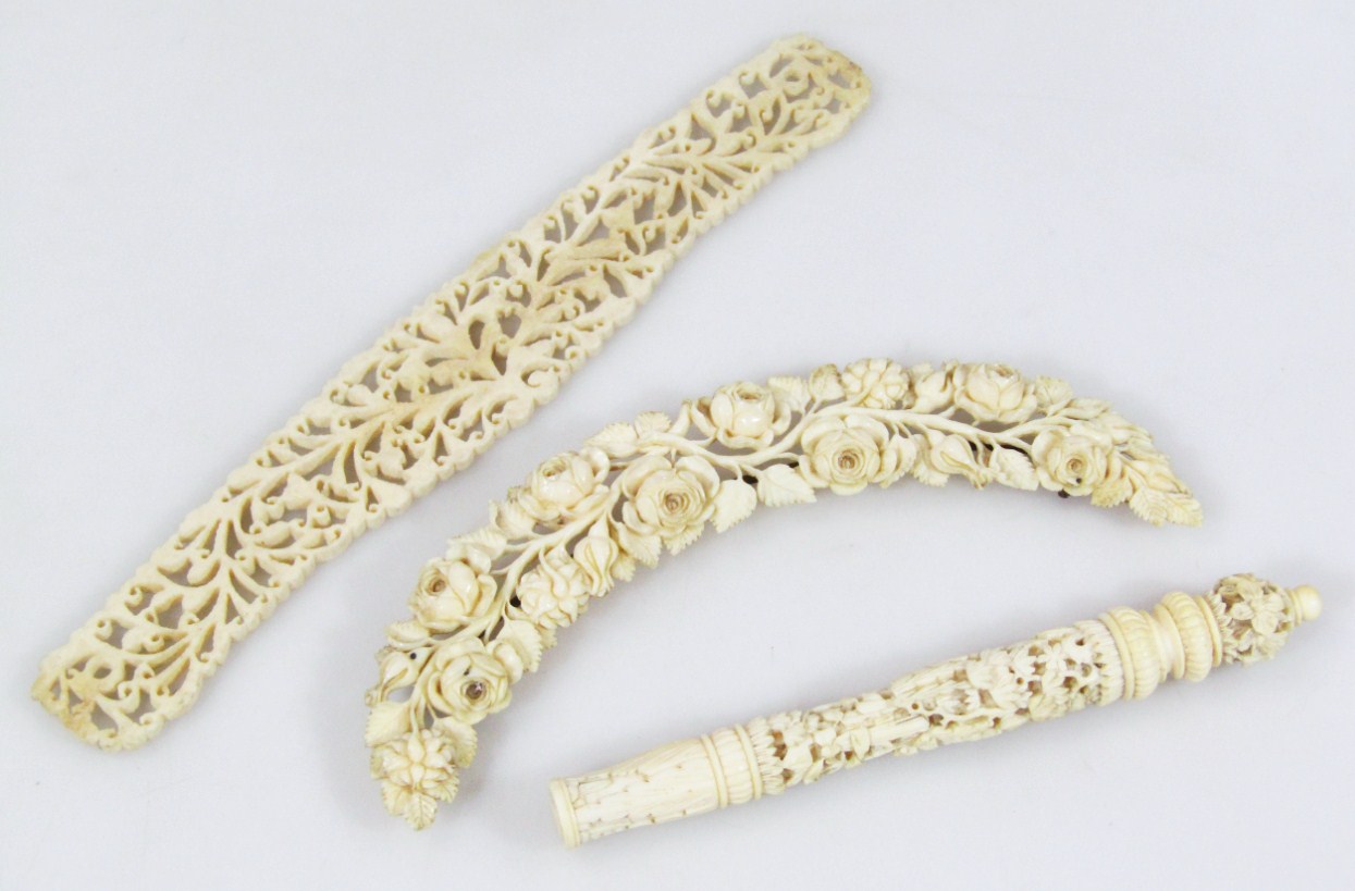 Appraisal: A thC ivory needle case of shaped cylindrical outline the