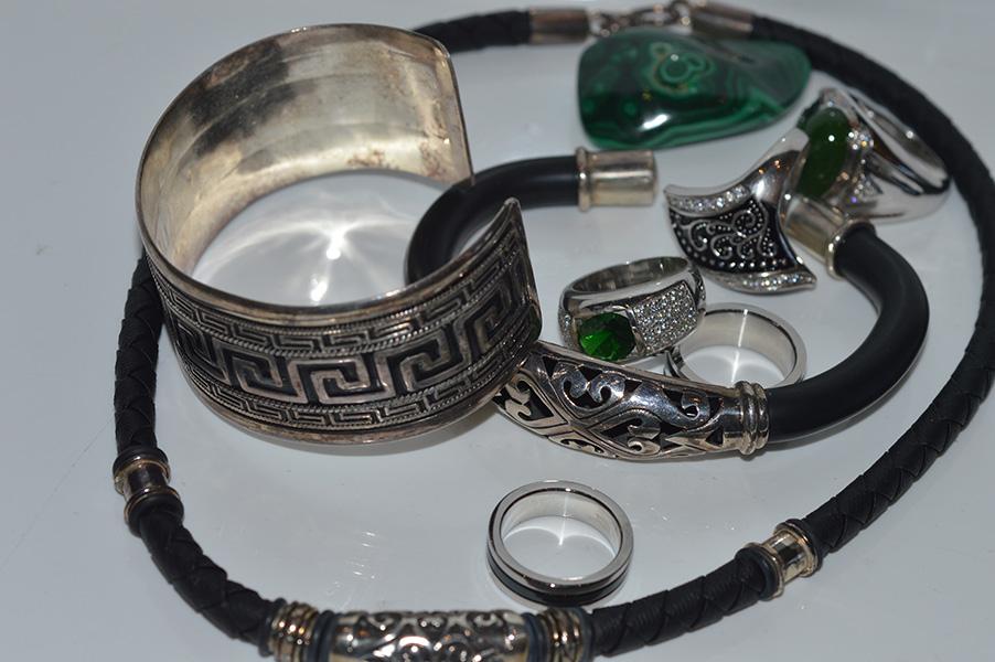 Appraisal: A COLLECTION OF JEWELLERY INCLUDING NECKALCES AND BRACELETS A COLLECTION