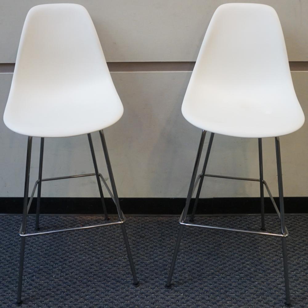 Appraisal: Pair of Charles and Ray Eames for Herman Miller White