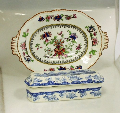 Appraisal: A Minton Chinese Marine pattern toothbrush box and cover cm