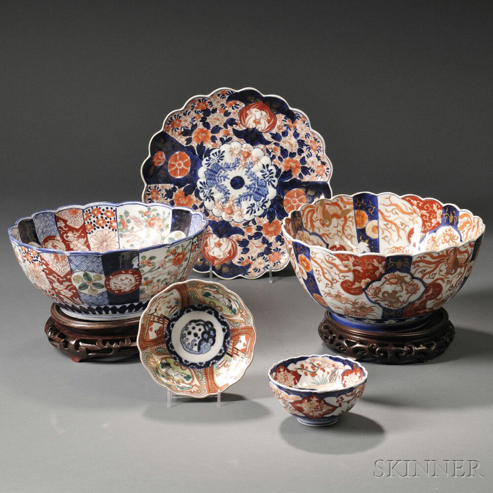 Appraisal: Five Imari Tableware Items Japan China th century ribbed form