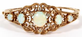 Appraisal: KT YELLOW GOLD OPAL AND DIAMOND BRACELET KT YELLOW GOLD