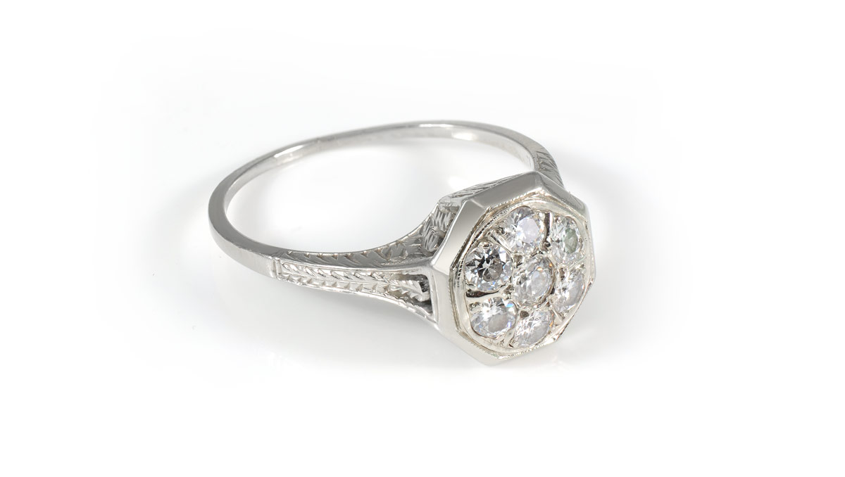 Appraisal: 'S ART DECO DIAMOND RING K white gold ring centering