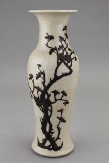 Appraisal: th C Japanese Crackleware Vase th C Japanese Crackleware Vase