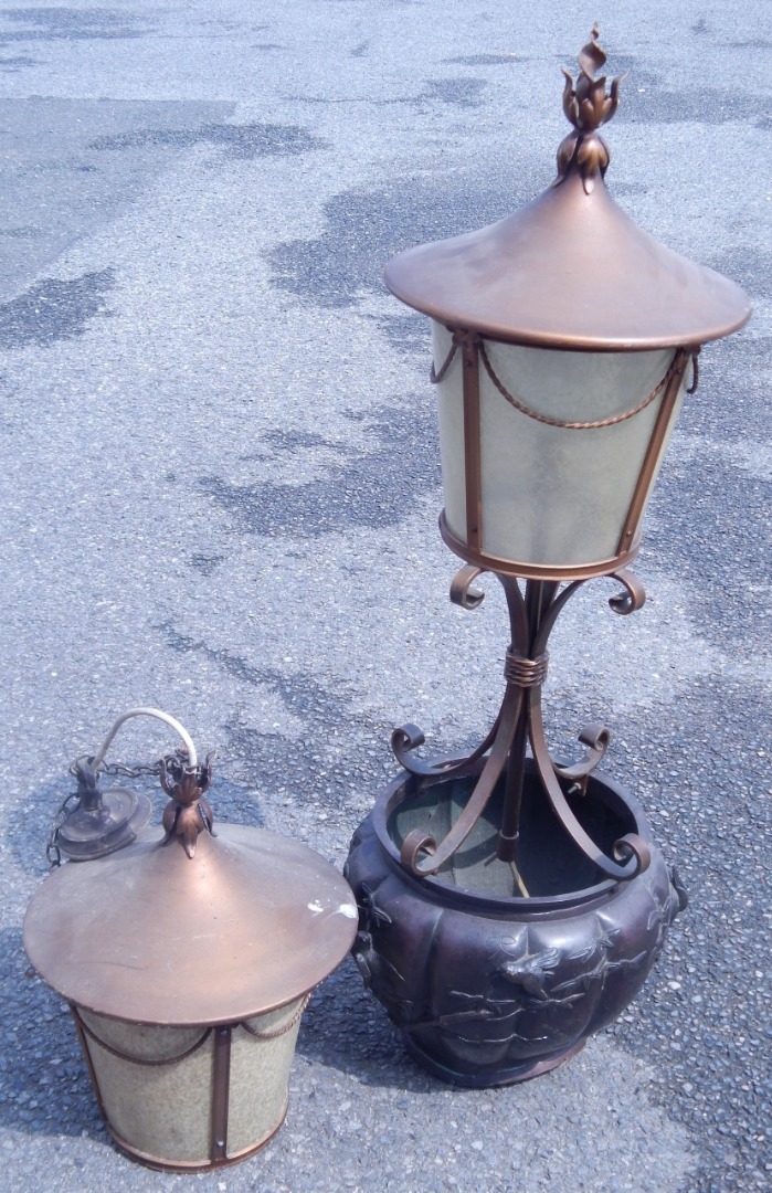 Appraisal: Two similar early thC light fittings each with a flame