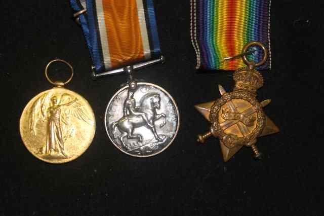 Appraisal: A WORLD WAR ONE WAR MEDAL Star and Victory medal