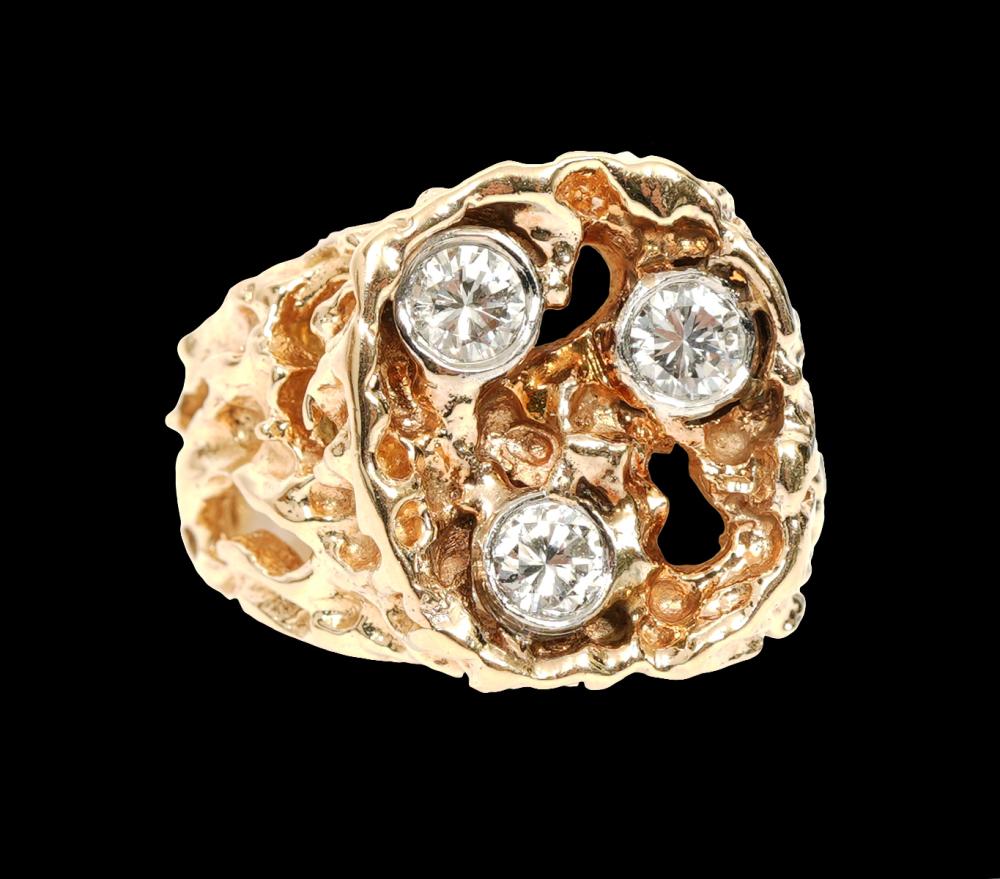 Appraisal: K GOLD DIAMOND NUGGET RING K yellow gold ring highlighting