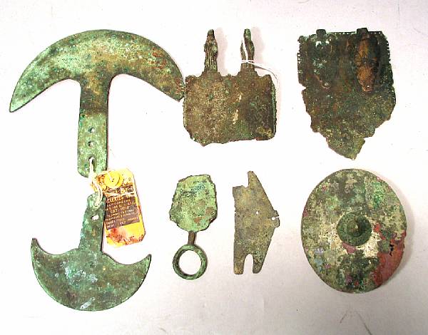 Appraisal: A lot of bronze itemsGraeco-Roman and later Comprising An oval