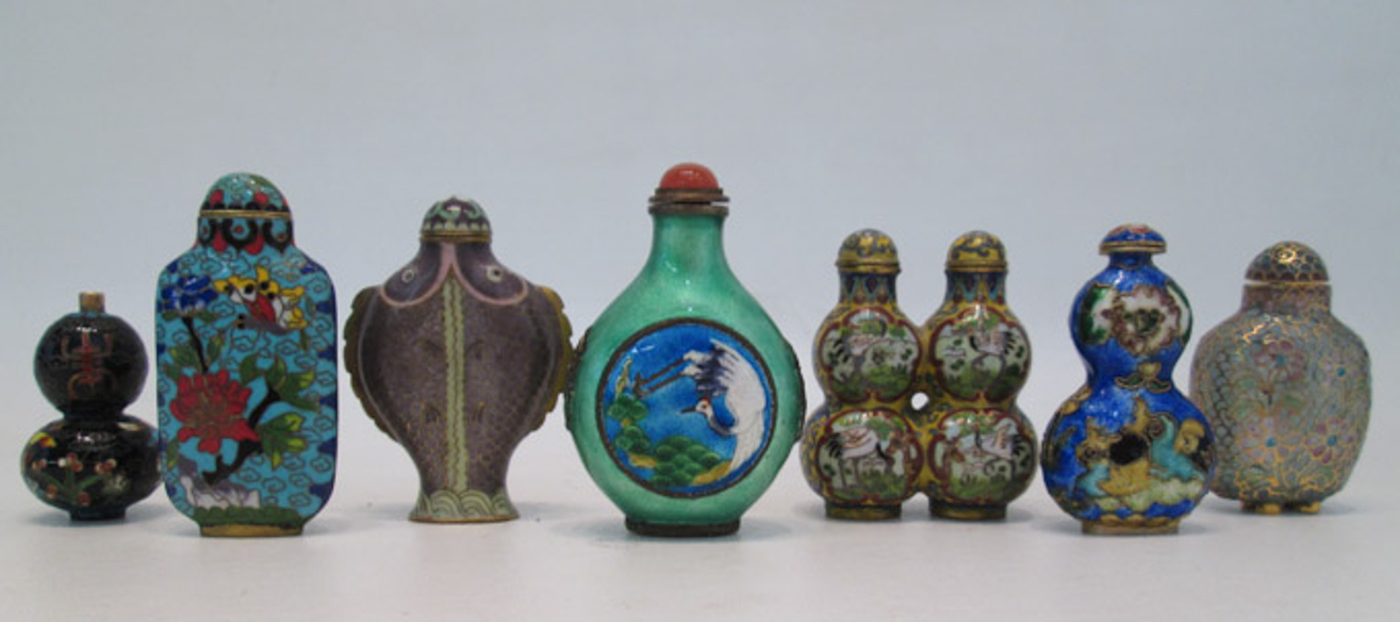 Appraisal: SEVEN CHINESE SNUFF BOTTLES six are cloisonne' two double type