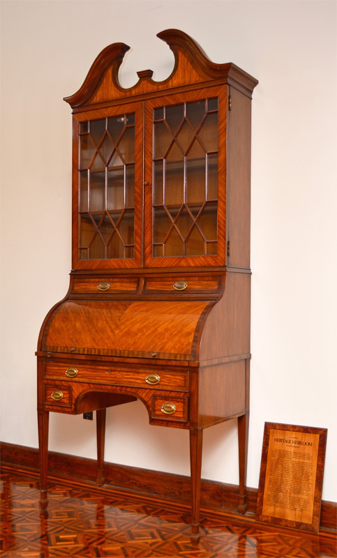 Appraisal: DREXEL HERITAGE LIMITED EDITION SECRETARY BOOKCASE CURIO Heritage's adaptation of