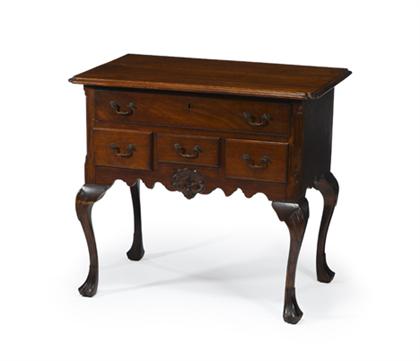 Appraisal: Queen Anne walnut dressing table th century H in W