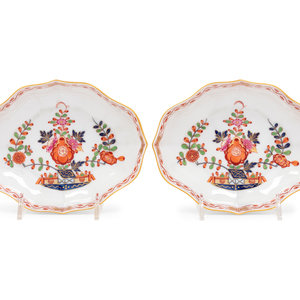 Appraisal: A Pair of Meissen Porcelain Dishes th Century each bearing