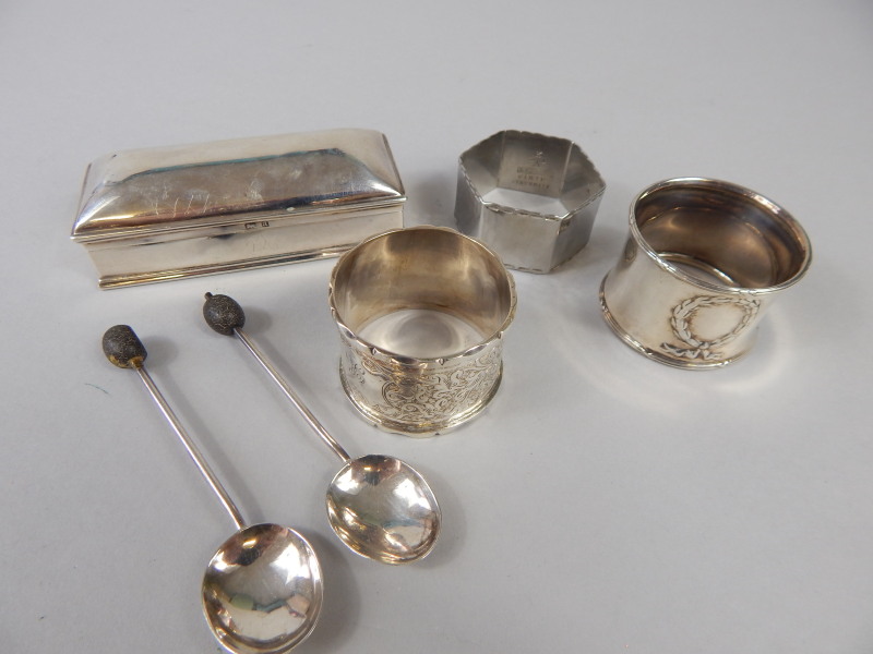 Appraisal: Various items of small silver to include three napkin rings