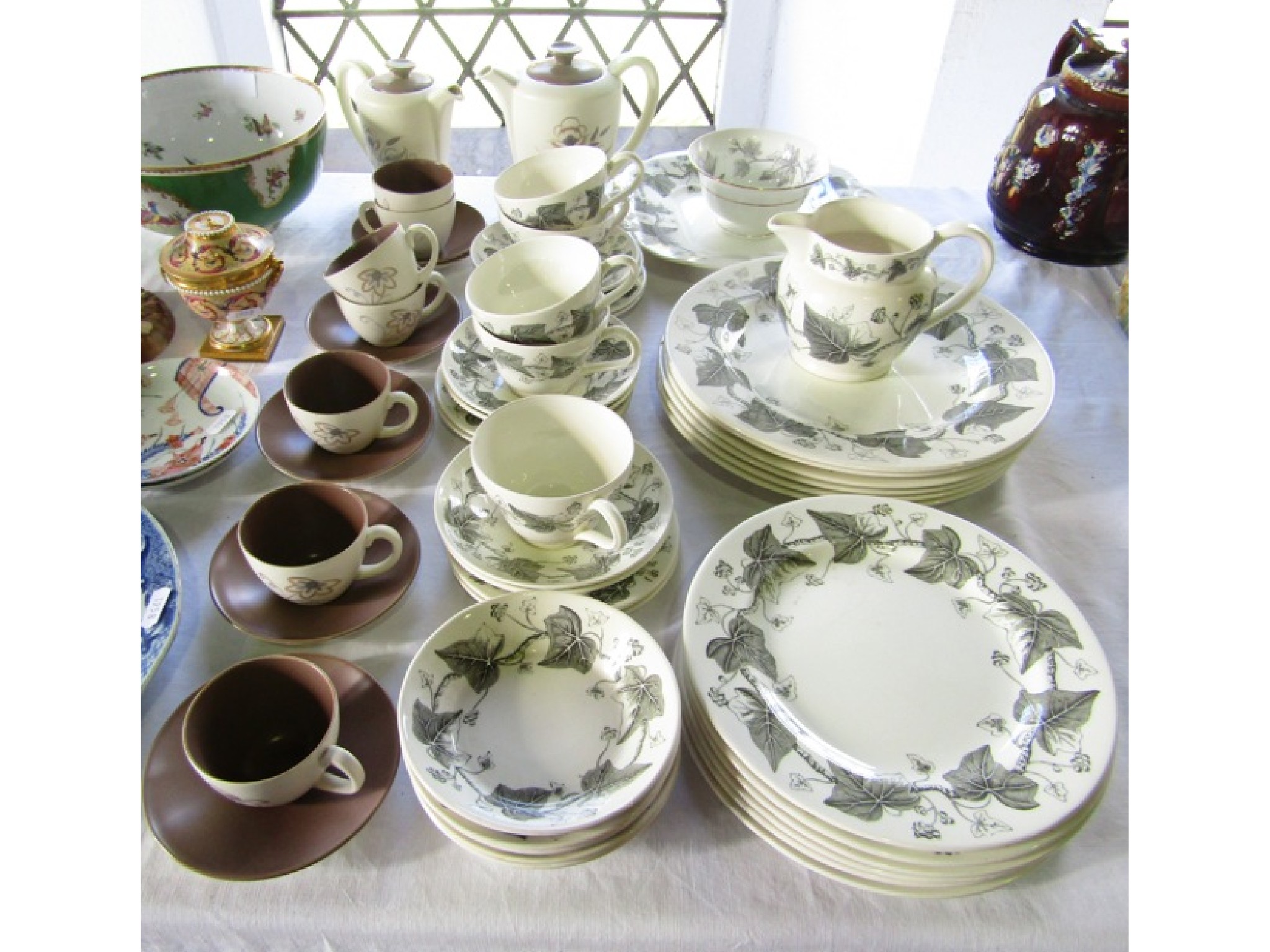 Appraisal: A collection of Wedgwood Napoleon Ivy pattern wares including a