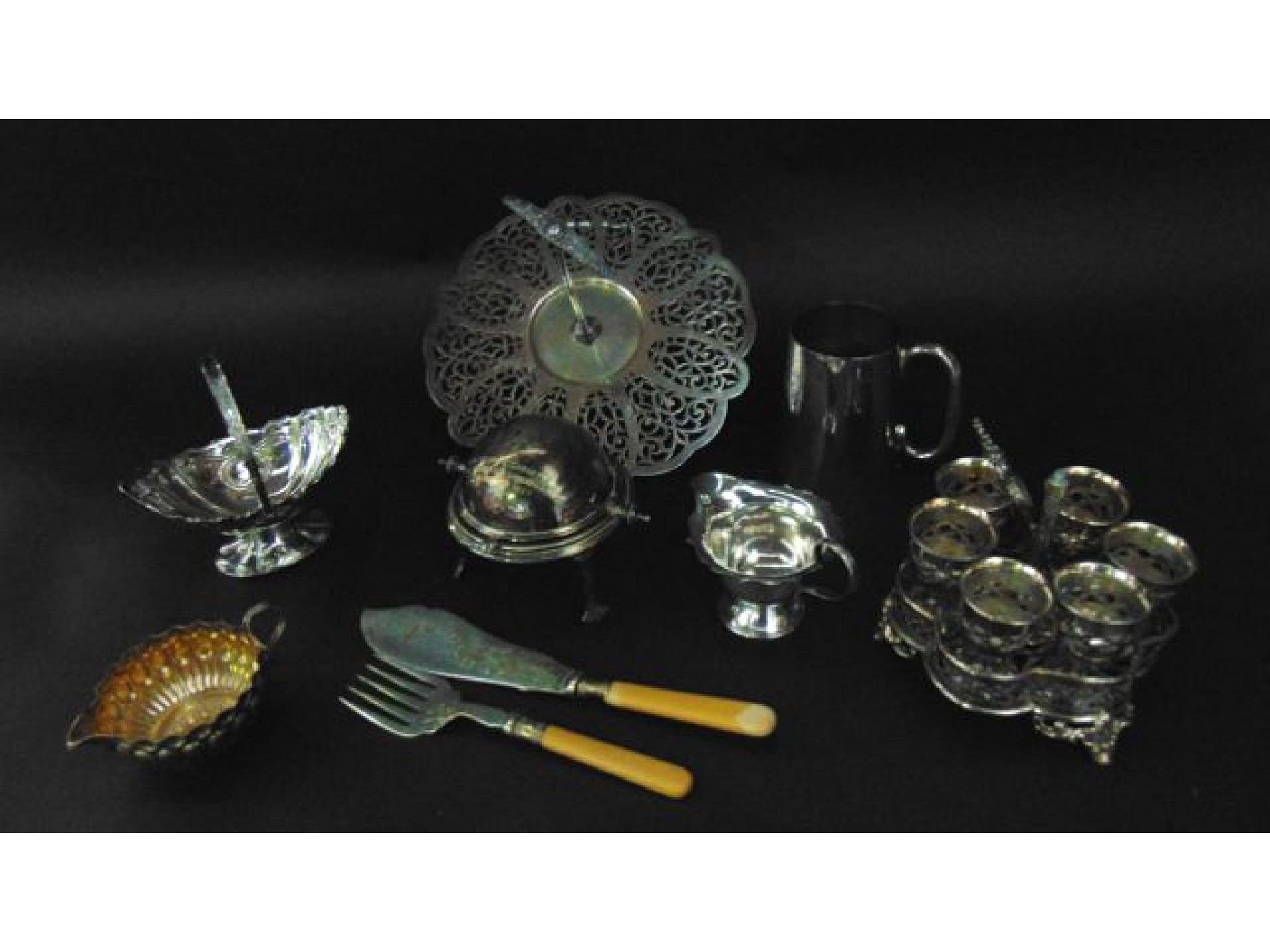 Appraisal: A selection of silver plated wares to include a six