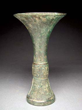 Appraisal: SHANG DYNASTY BRONZE BEAKER GU Fine Chinese Shang Dynasty archaic