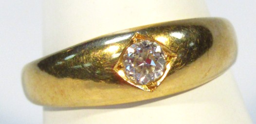 Appraisal: An ct gold gentleman's solitaire diamond ring of plain outline