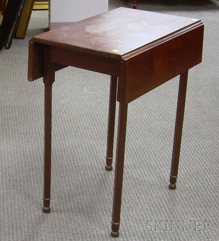 Appraisal: Small Mahogany Drop-leaf Table ht lg wd leaf wd in