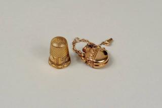 Appraisal: K Gold Perfume Pendant Thimble K gold perfume pendant and