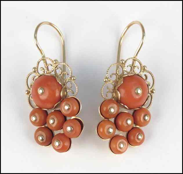 Appraisal: KARAT YELLOW GOLD AND CORAL EARRINGS th century Condition No